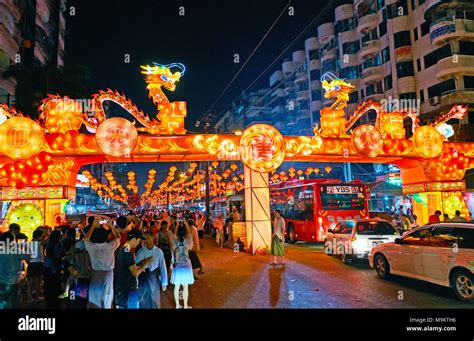 Myanmar new year hi-res stock photography and images - Alamy