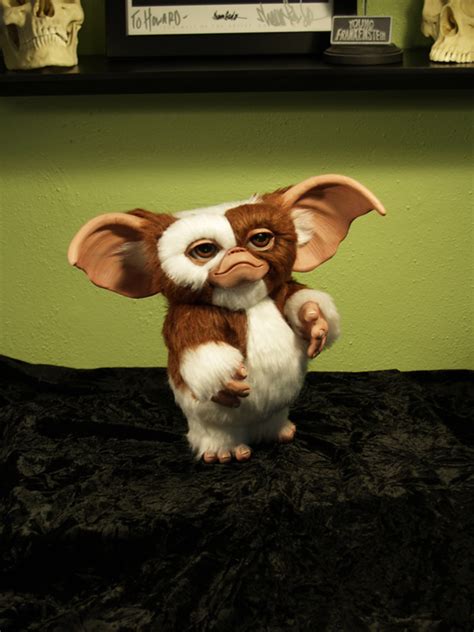 1:1 'Gizmo' Statue... Gremlins 2