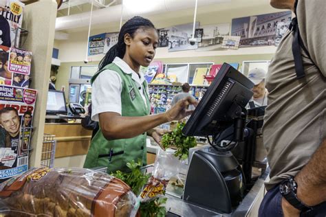 6 simple reasons we should raise the minimum wage right now