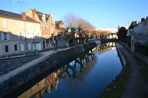 le long du canal Montargis | Montargis, "la Venise du Gâtina… | Flickr