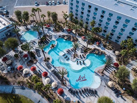 Avi Resort & Casino Pool: Pictures & Reviews - Tripadvisor