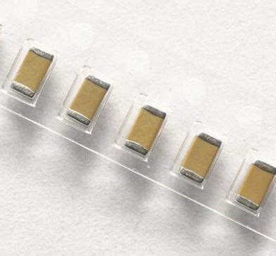 104 100nF SMD Ceramic Chip Capacitor (5psc) - leetechbd