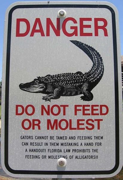 38 Of The Most Hilarious Warning Signs