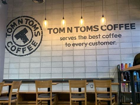 Tom n Toms Coffee on Serrano