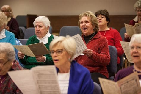 Singing in a choir may be one key to health, happiness for older adults