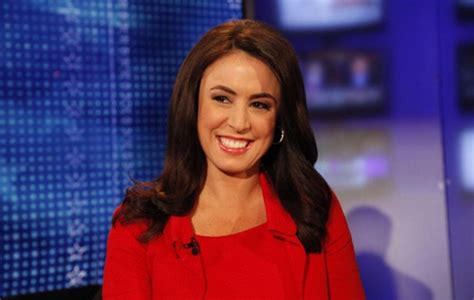 Top 10 Hottest Female Anchors of Fox News - CrazyPundit.com