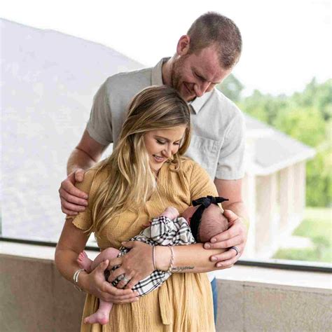 Carson Wentz Net Worth & Salary. Wife Madison Oberg and Kids - celebritygen.com