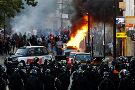 Report sheds new light on the 2011 London Riots | University of St Andrews news