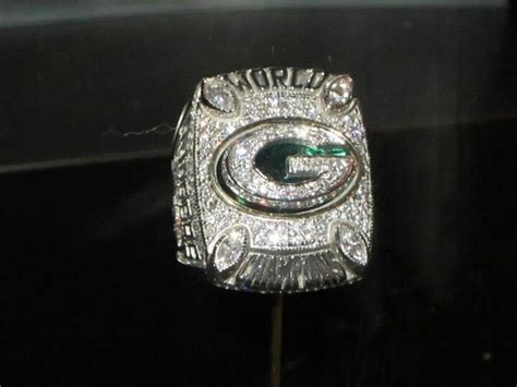 Aaron Rodger's Super Bowl XLV ring. SO SHINY.... | Aaron rodgers super ...