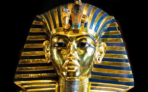 Mask of Tutankhamun - See the Funerary Mask of Tutankhamun