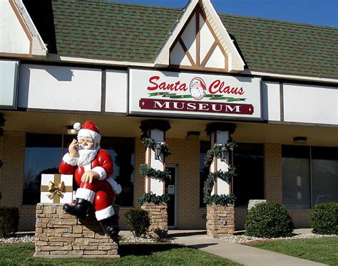 Mary Elizabeth Hopkins Santa Claus Museum Columbus Texas--604 Washington Columbus, www ...