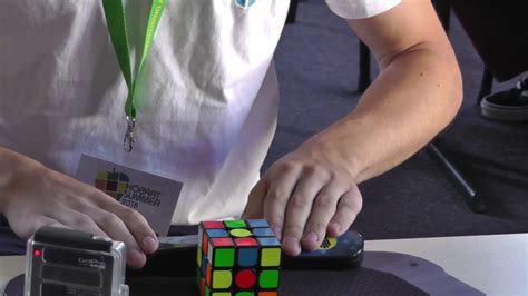 Rubiks Cube World Record 4.59s (Feliks Zemdegs)(2018) - YouTube