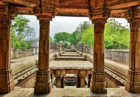 Dada Harir Stepwell Ahmedabad - Bai Harir Vav (History, Entry Fee, Timings, Location)