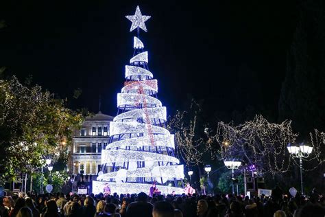 This Athens Neighborhood Put On Its Christmas Best and It's Stunning ...