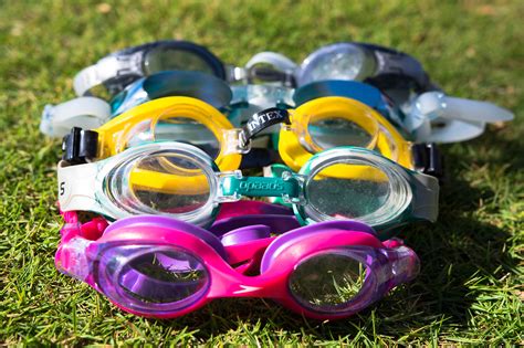 How to choose right swimming goggles? - A Best Fashion