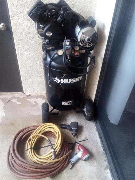 Husky 30 Gallon Air Compressor for Sale in Arrowhed Farm, CA - OfferUp