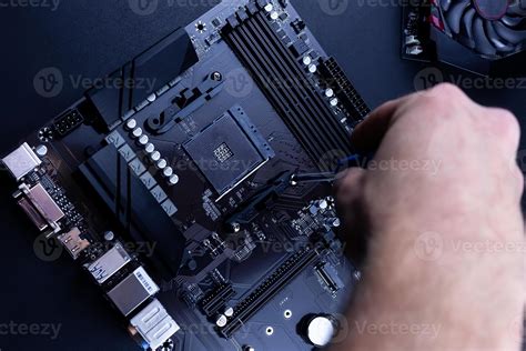 computer repair on a black background 13427113 Stock Photo at Vecteezy