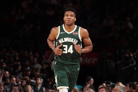 Giannis Antetokounmpo: 3 free agents that pair well with the MVP