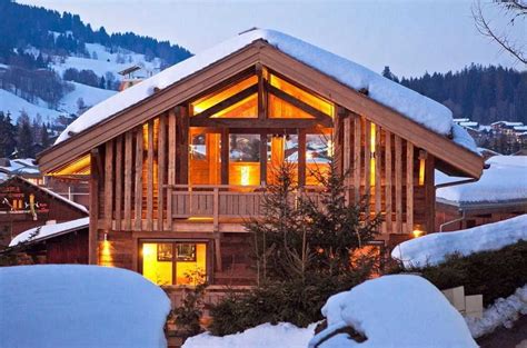 Real estate in the Alps: chalets and dream apartments on the slopes