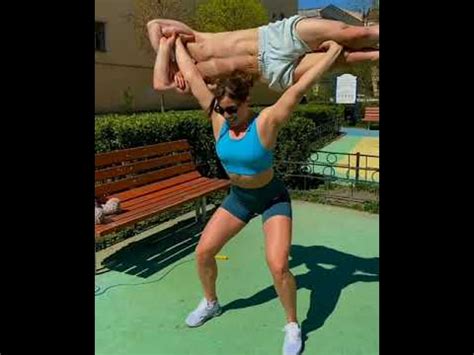 Girl lifts a guy overhead 3 - YouTube