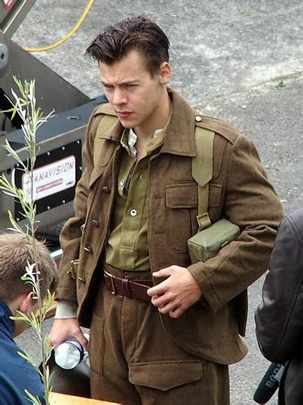 Harry Styles Debuts His New Short Haircut on Set of World War II Battle Film Dunkirk