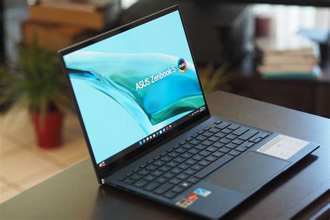 Asus Zenbook S 13 OLED review: A tiny laptop but plenty fast | Digital Trends