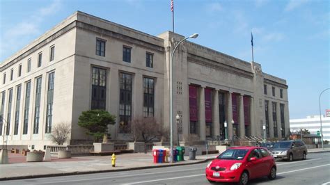 By Book or By Crook -- Selling Books Online: Report from the Rochester Library Book Sale