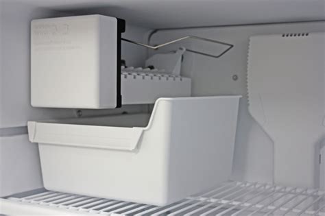 Amana Refrigerator: Amana Refrigerator Repair Ice Maker