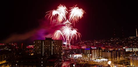 File:Seattle New Years Eve Fireworks 2011 (5).jpg