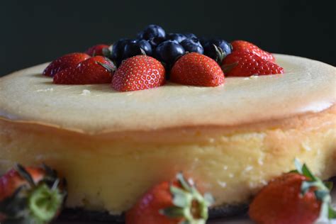 Italian Ricotta Cheesecake with Berries Italian Ricotta Cheesecake, Berries, Desserts, Food ...