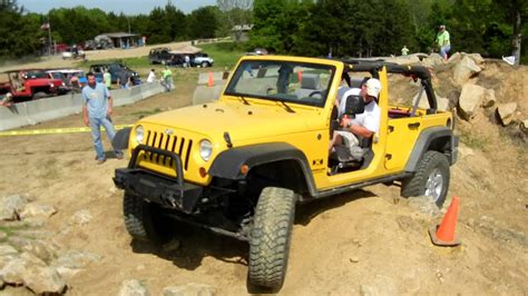 Rock crawling competition at Kansas Rocks - YouTube