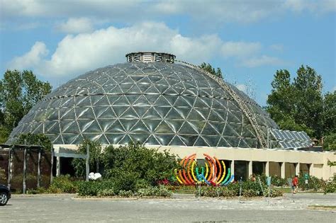 Inside the Dome - Picture of Greater Des Moines Botanical Garden, Des Moines - TripAdvisor