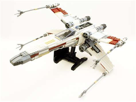 Boris Bricks: LEGO Star Wars #10240 Red Five X-wing Starfighter Review