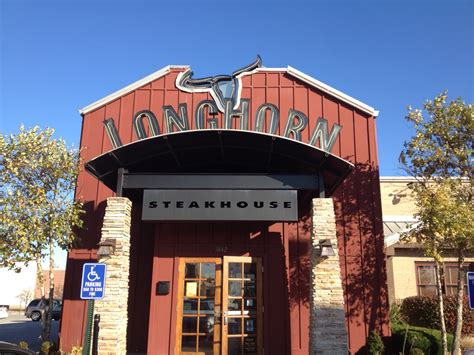 Review and Giveaway: Longhorn Steakhouse - Sippy Cup Mom