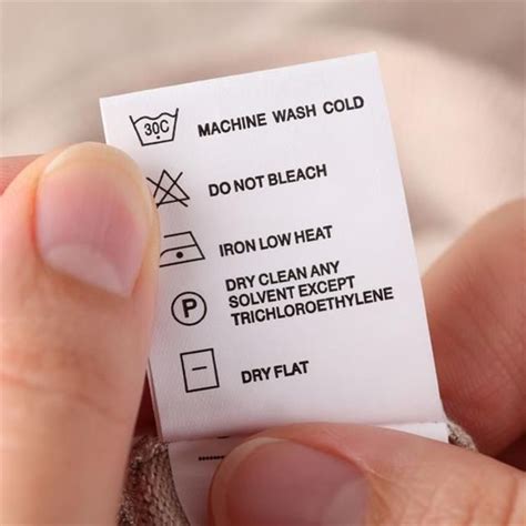 Entenda o significado dos símbolos de lavagem na etiqueta das roupas | Símbolos de lavanderia ...
