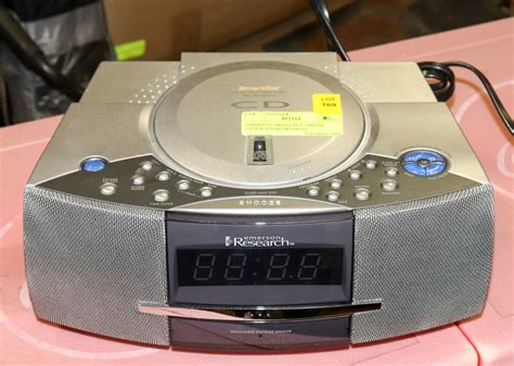 EMERSON SMART SET AM/FM CLOCK RADIO WITH CD