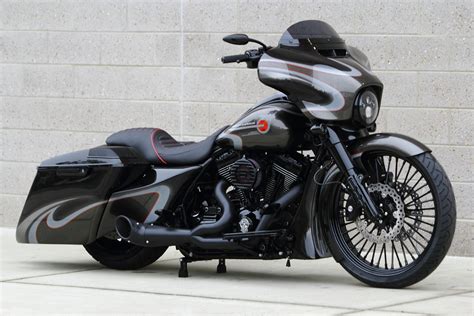 2016 HARLEY DAVIDSON STREET GLIDE SPECIAL CUSTOM BAGGER - RETRO ...