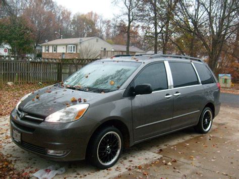 2004 Toyota Sienna - Information and photos - MOMENTcar