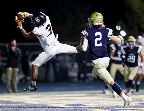 Salem-area high school football Week 8: Score updates, photos