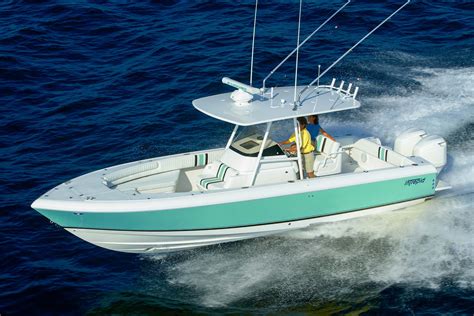 300 Nomad from Intrepid | Best fishing boat for sale