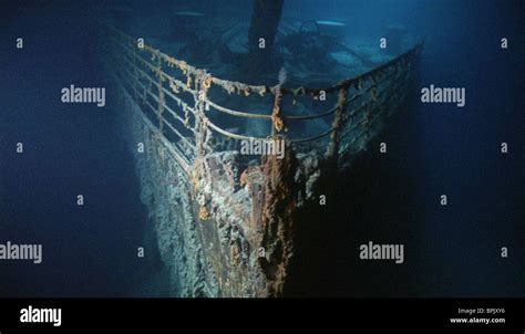 DER VERSUNKENEN TITANIC BEUGEN GHOSTS OF THE ABYSS (2003 Stockfotografie - Alamy