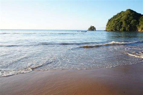 PLAYA MEDINA, Caribbean Beach Stock Image - Image of sand, olas: 88956917