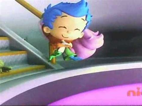 Bubble Guppies Molly Gil Hug