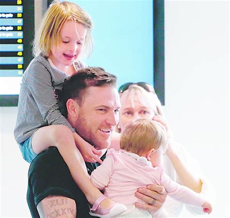 Brendon McCullum Family Photos, Father, Mother, Wife, Son, Daughter, Age, Bio