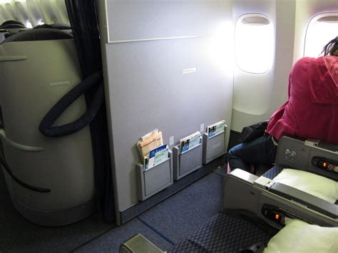 Bulkhead Seating: The Pros Cons [Includes Airline Guide] | atelier-yuwa.ciao.jp