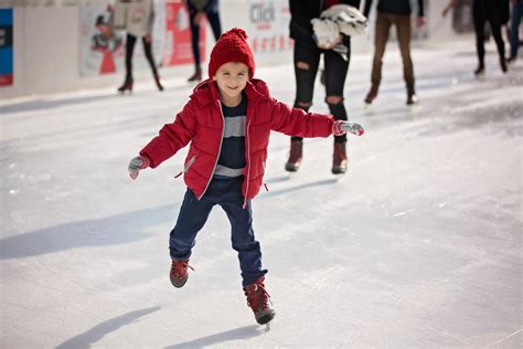 Ice Skating Rinks Near Milwaukee, Minneapolis, Green Bay, and Appleton