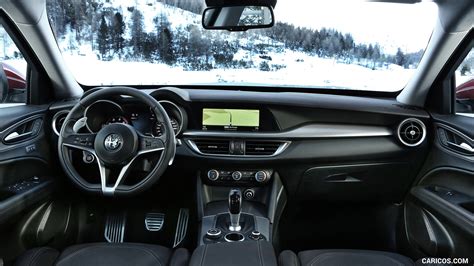 Alfa Romeo Stelvio | 2018MY | Interior, Cockpit