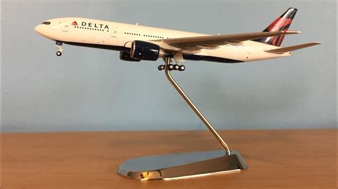 Gemini Jets Delta Air Lines 777-200LR 1/400 Scale Review - YouTube