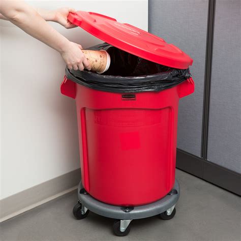 Rubbermaid BRUTE 20 Gallon Red Round Trash Can with Lid and Dolly