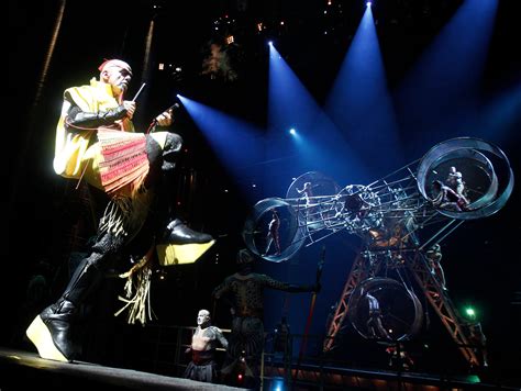 In Cirque du Soleil’s ‘Ka,’ Hints of Lepage’s ‘Ring’ - The New York Times